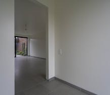 Recente woning met 3 kamers, terras en garage in Elverdinge