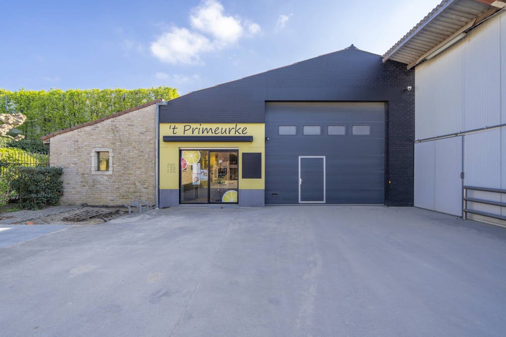 Handelspand van ca. 75 m² te huur in Bavikhove