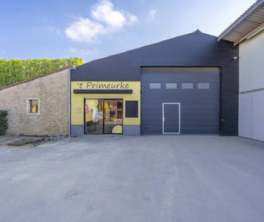 Handelspand van ca. 75 m² te huur in Bavikhove