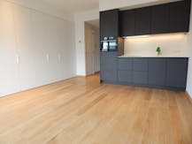 Studio moderne à louer à Evere avec coin chambre