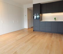 Studio moderne à louer à Evere avec coin chambre