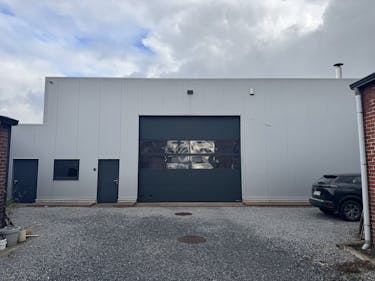 Magazijn (420m²) met ruime buitenoppervlakte (575m²)