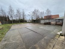 Magazijn (420m²) met ruime buitenoppervlakte (575m²)