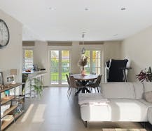 Recente rijwoning met 4 slaapkamers te huur in Sint-Joris