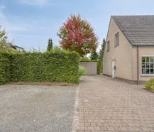 Villa for sale in Vilvoorde with private road and beautiful residential volumes