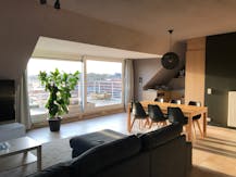 Vastgoedvennootschap met verhuurde magazijnen en opbrengsteigendom te Kortrijk