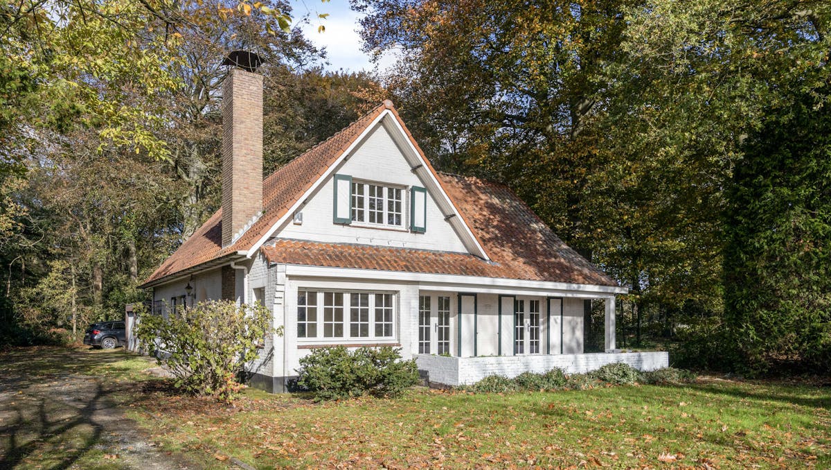 Charmant huis te koop in Putte-Kapellen met grote tuin