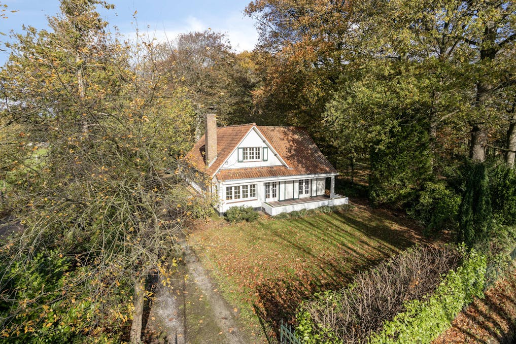 Charmant huis te koop in Putte-Kapellen met grote tuin