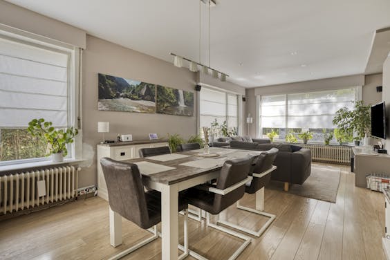 Huis met magazijn te koop Assebroek