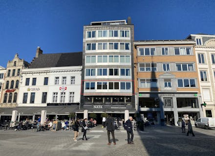 Appartement met twee slaapkamers te huur op de Grote Markt te Kortrijk
