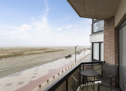 Doorloopappartement op de zeedijk van Knokke-Heist