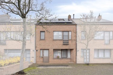 Gezellig huis te koop met garage in Merksem