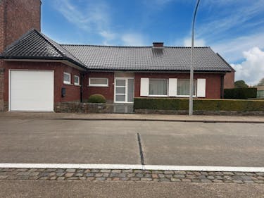 Half-open woning met grote tuin te huur in Heule