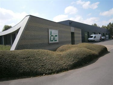 Espace de bureau avec services en centre d'affaires à Beveren-Roeselare