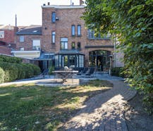 Schitterende herenwoning met parktuin te Komen