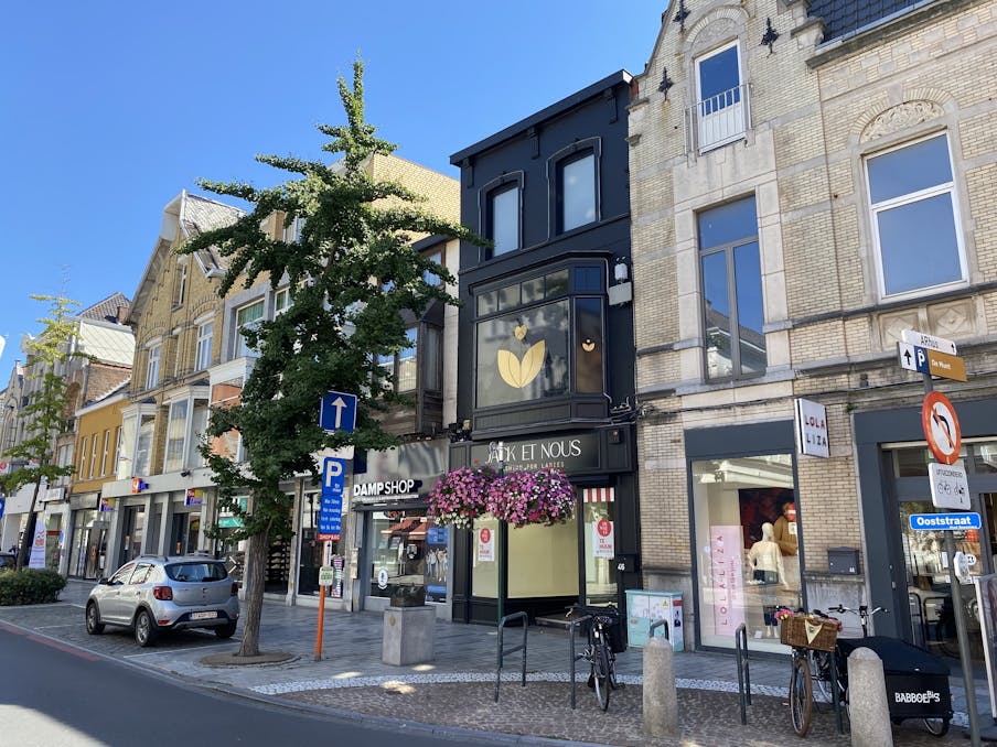 Handelseigendom te koop op topligging in Roeselare