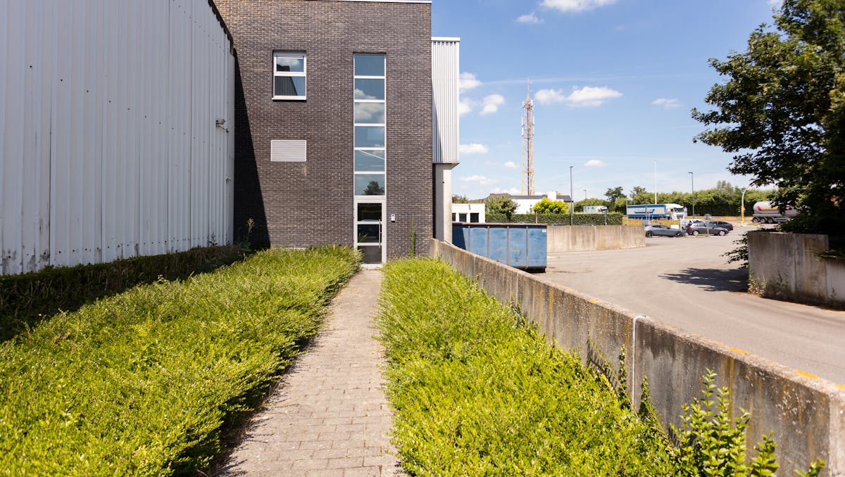 Gemeubeld kantoor (ca. 140 m²) te huur in Aalter