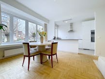 Appartement met ZW-tuin en autostaanplaats te huur in Wilrijk 