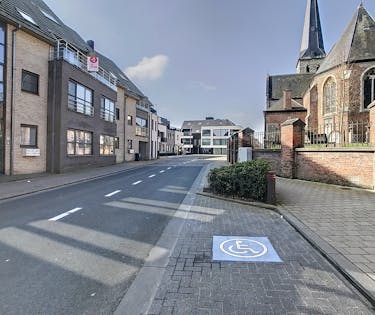 Ruim energiezuinig appartement met garage te Elversele