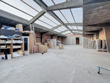 Magazijn/opslagruimte (ca. 530m²) te huur in Hoboken