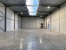 Nieuwbouw KMO-unit (375 m²) te huur in Lievegem