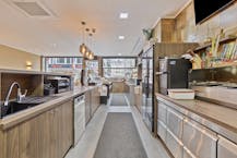 Te huur + overname handelspand in de Kerkstraat in Blankenberge