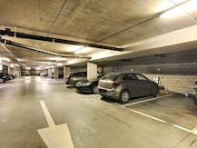 Autostaanplaats aan de Watersportbaan in Gent