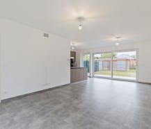 Instapklare woning met carport te koop in centrum Eeklo