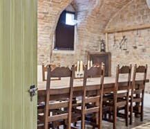 Karaktervol herenhuis met houten gevel te koop in Brugge