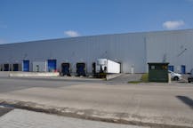 Magazijn (12.317 m² ) te huur bij afrit E17 te Zele