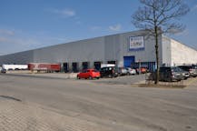 Magazijn (12.317 m² ) te huur bij afrit E17 te Zele