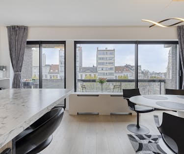 Stijlvol appartement met terras te koop Antwerpen