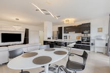 Stijlvol appartement met terras te koop Antwerpen