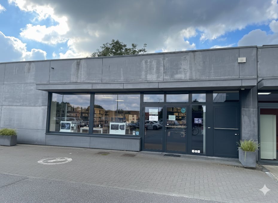 Opbrengsteigendom: handelspand op commerciële ligging 