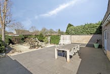 Handelspand met instapklare woning te Sint-Denijs