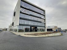 Parking spaces for rent at the Flanders-Field Business Park