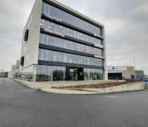 Parking spaces for rent at the Flanders-Field Business Park