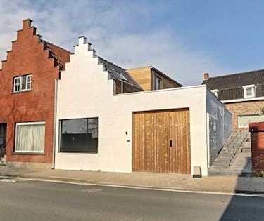 Instapklare en recent gerenoveerde woning te koop in Tiegem