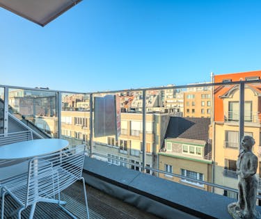 Lichtrijk duplex appartement aan de Zeedijk te Westende!