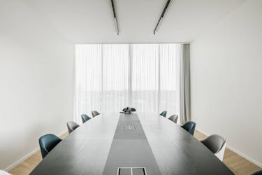 Bureau meublé et prêt à emménager à louer à Waregem