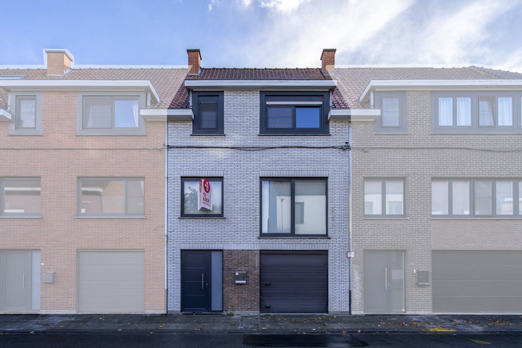 Instapklare bel-etage met 3 slaapkamers woning te koop in Wevelgem