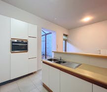 Gelijkvloers appartement te huur met terras te Brugge