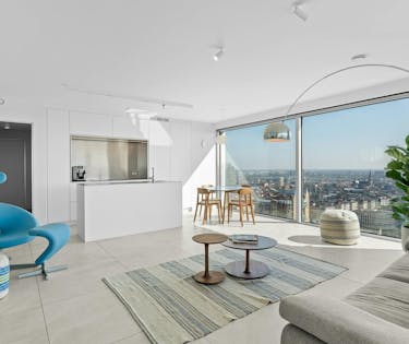 Exclusief wonen met panoramisch uitzicht in de Antwerp Tower