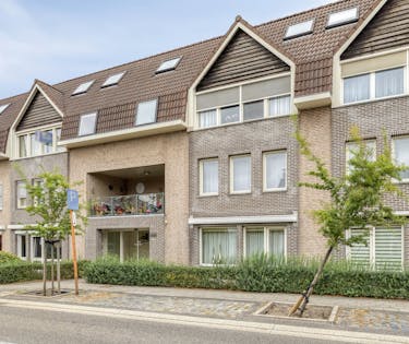 Gelijkvloers appartement met garagebox te koop in Meerle!