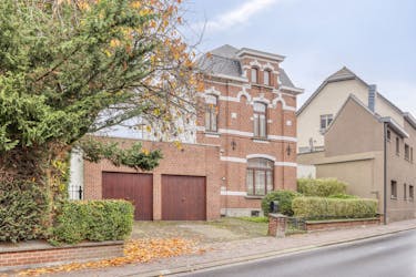 Charmante herenwoning met garage en tuin in het hartje van Ternat
