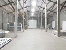 Bedrijfsgebouw van ca. 2.577m² in Oostrozebeke