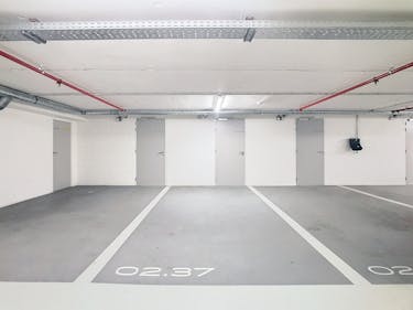 Ondergrondse staanplaats met berging te huur in Antwerpen