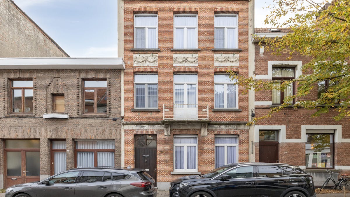 Huis met veel mogelijkheden te Deurne-zuid!