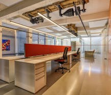 Instapklaar kantoor van ca. 266 m² te koop in Roeselare