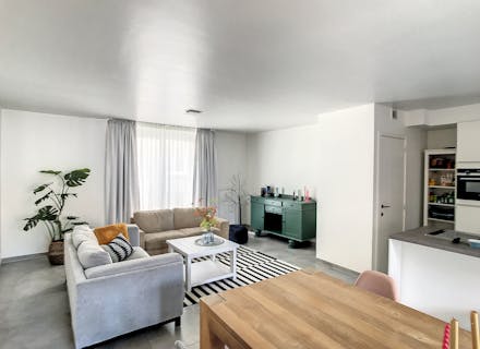 Appartement te huur in centrum Brugge met 2 slaapkamers, terras en staanplaats